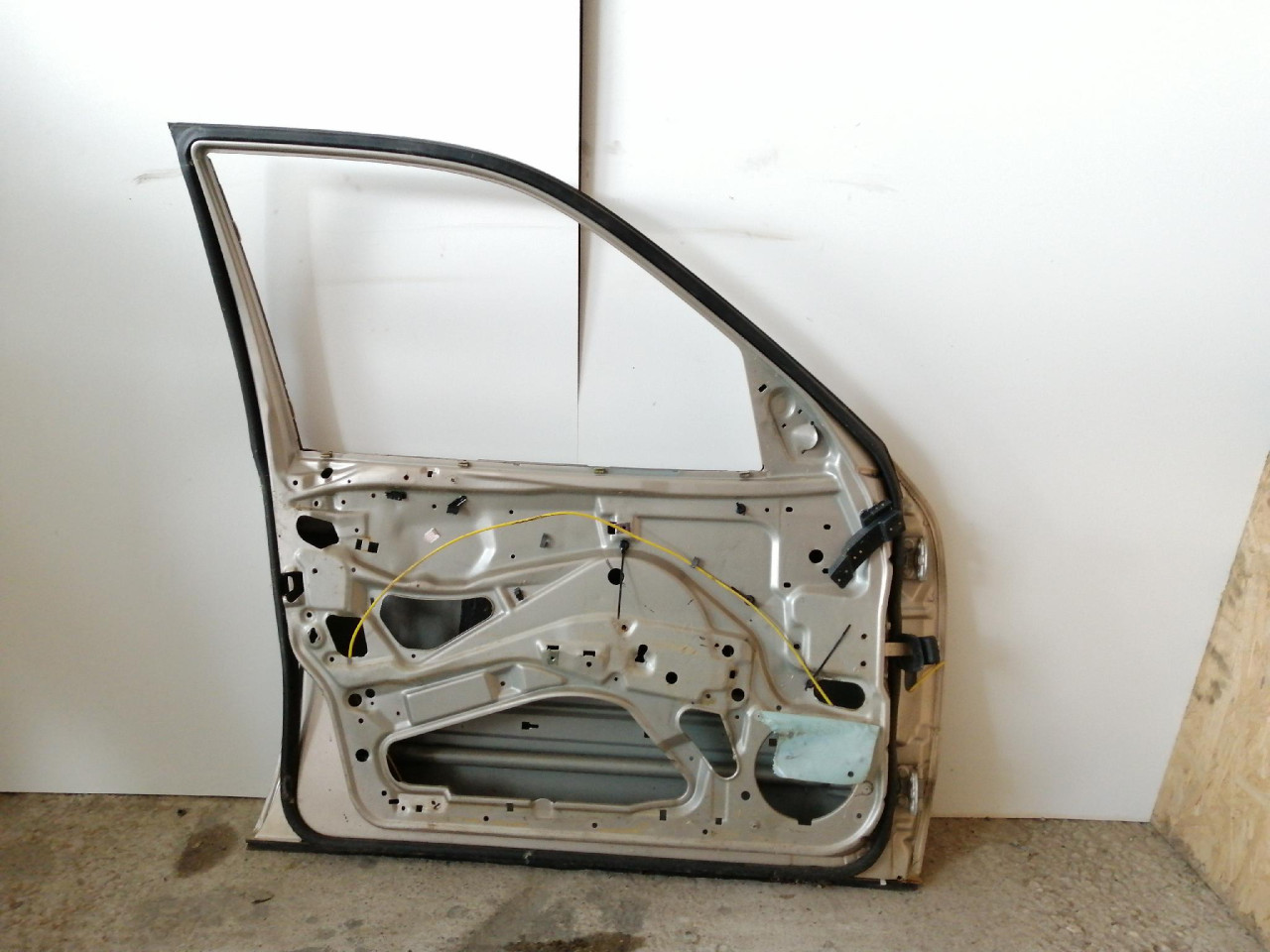 PL VRATA E W210 (99-02) DIJELOVI