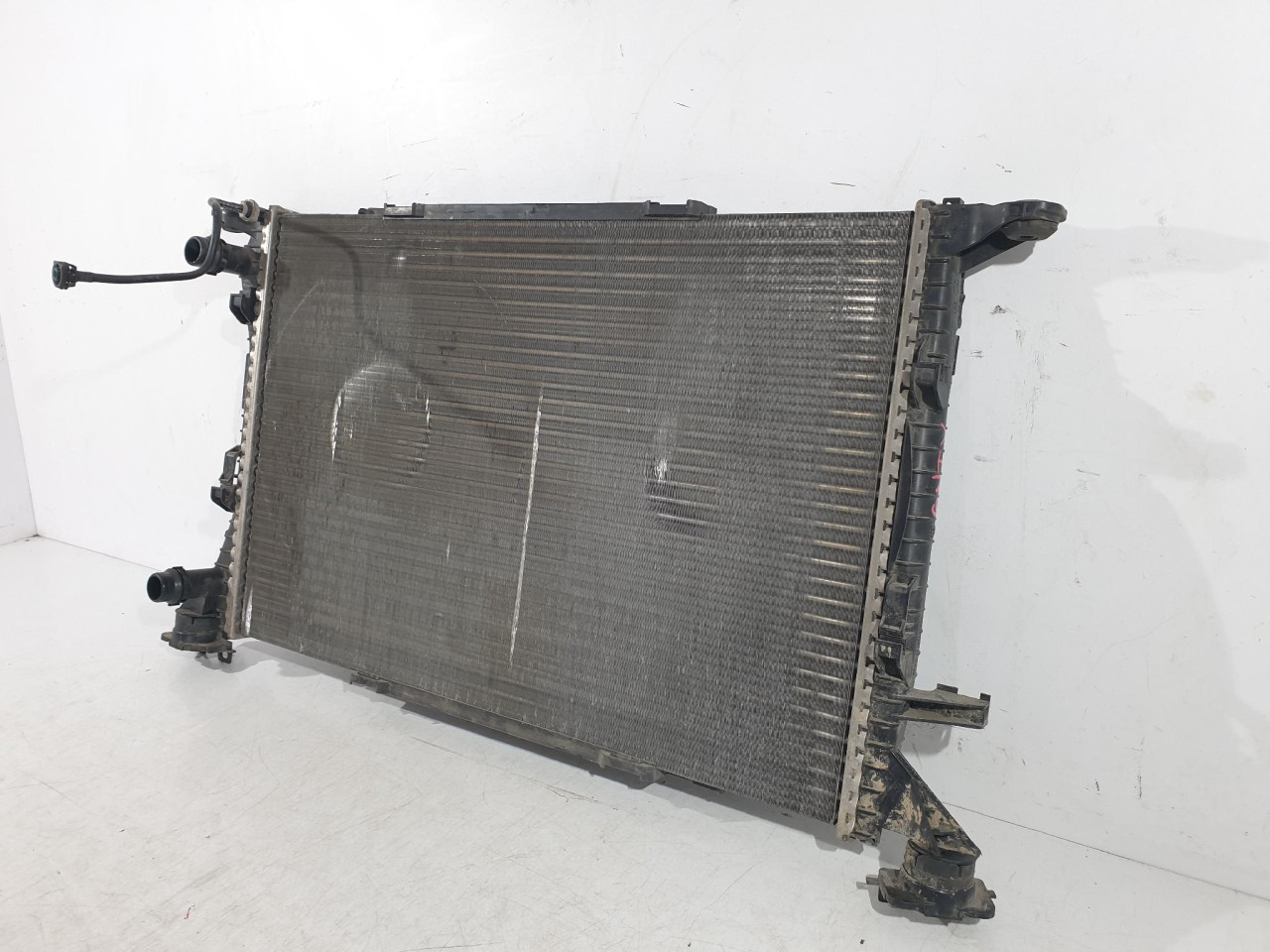 HLADNJAK VODE A6 4G (10-14) 8K0121251R DIJELOVI