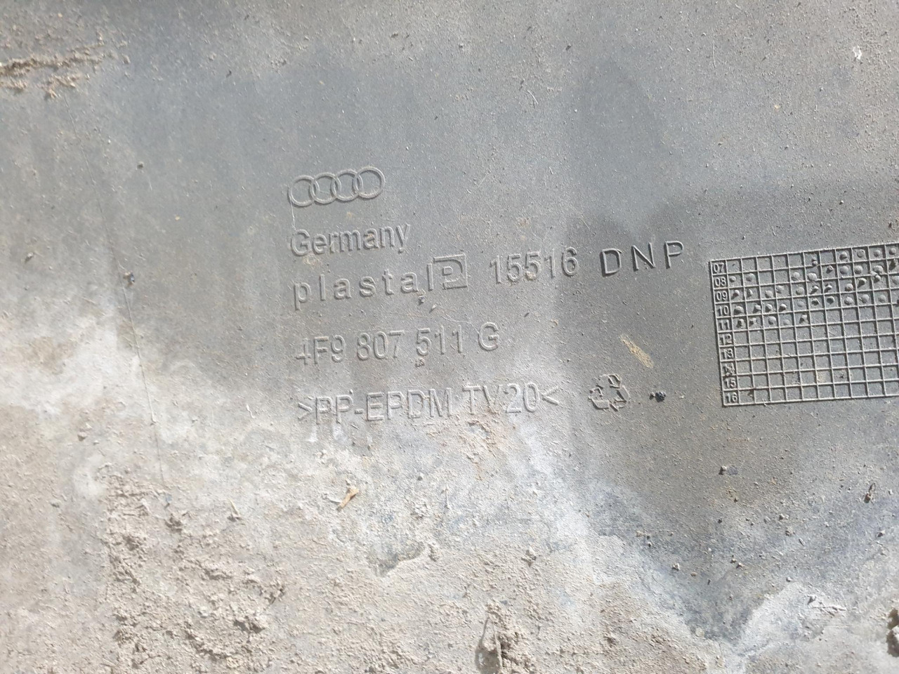 ZADNJI BRANIK A6 4F (08-11) 4F9807511G DIJELOVI