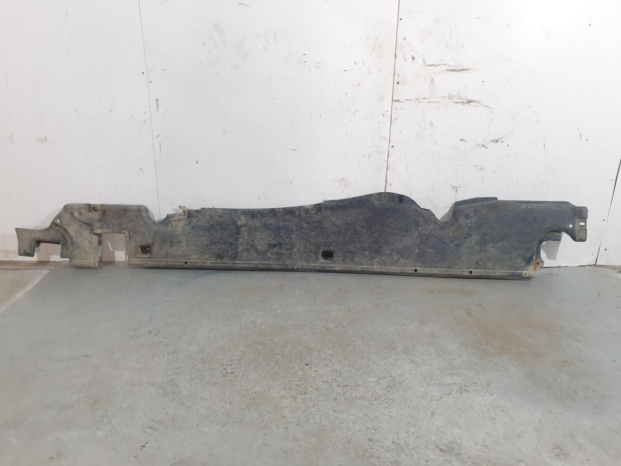 L PODNA ZASTITA Touareg 7L (02-07) 7L0825211A DIJELOVI