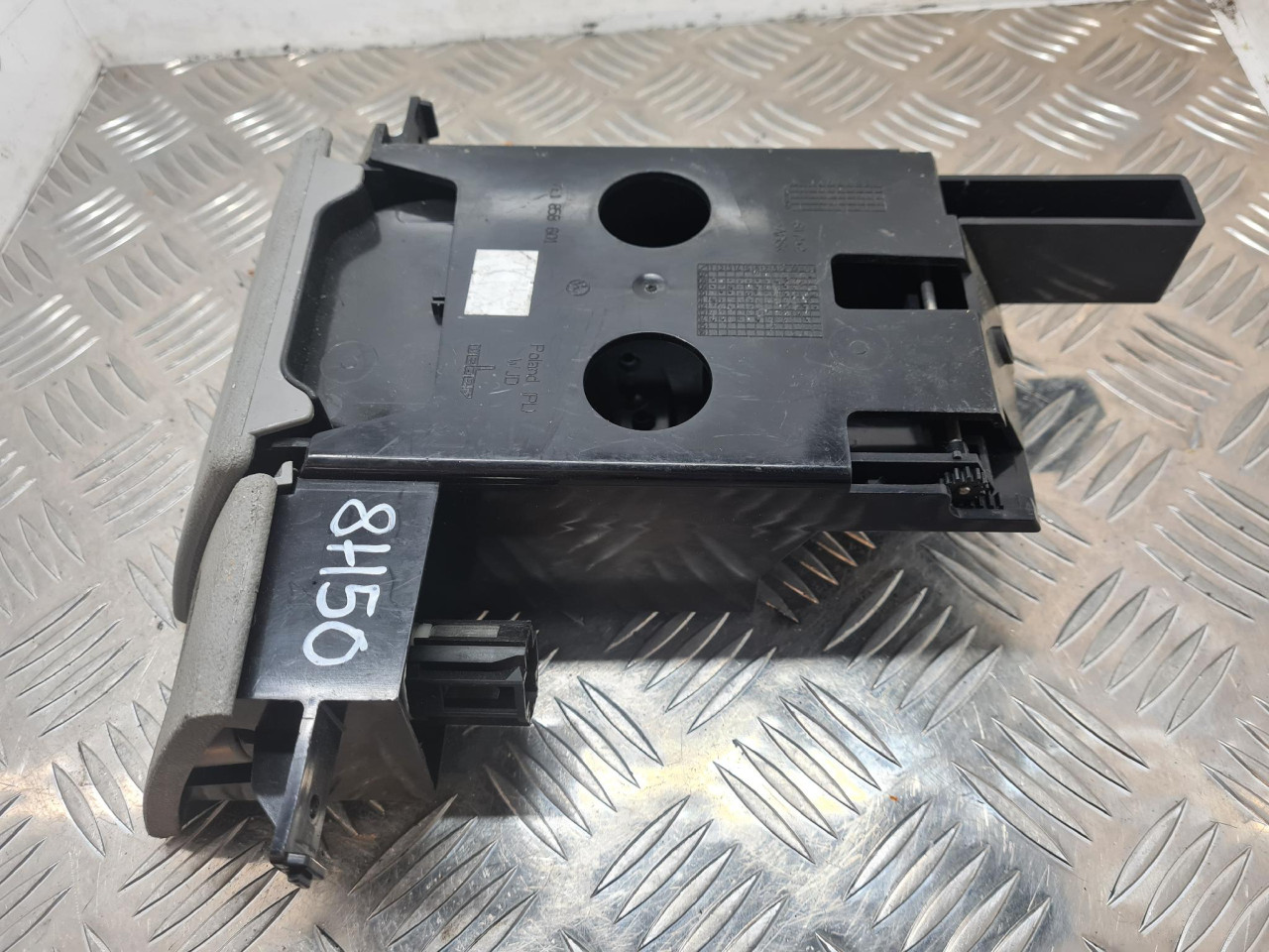 LADICA - PRETINAC T5 (09-15) 7E1858601 DIJELOVI