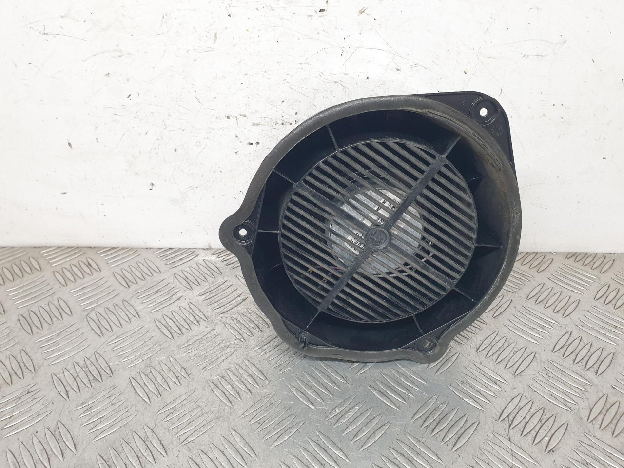 ZVUCNIK Q7 4L (08-15) 4F0035415B DIJELOVI