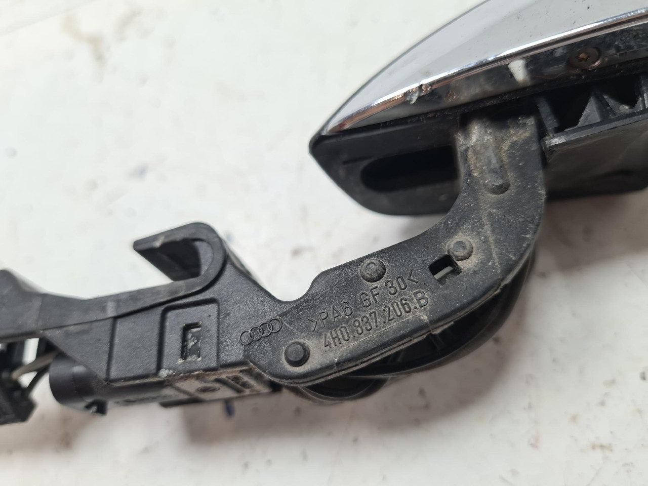 PD STEKA - RUCKA VRATA A6 4G (10-14) 4H0837206B