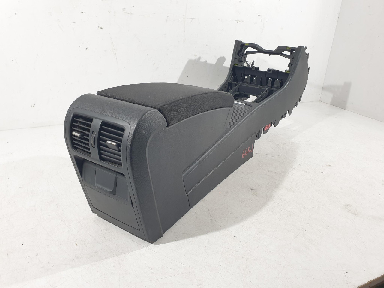 NASLONJAC ZA RUKU NASLON Pasat 7 (10-15) 3AC863241D