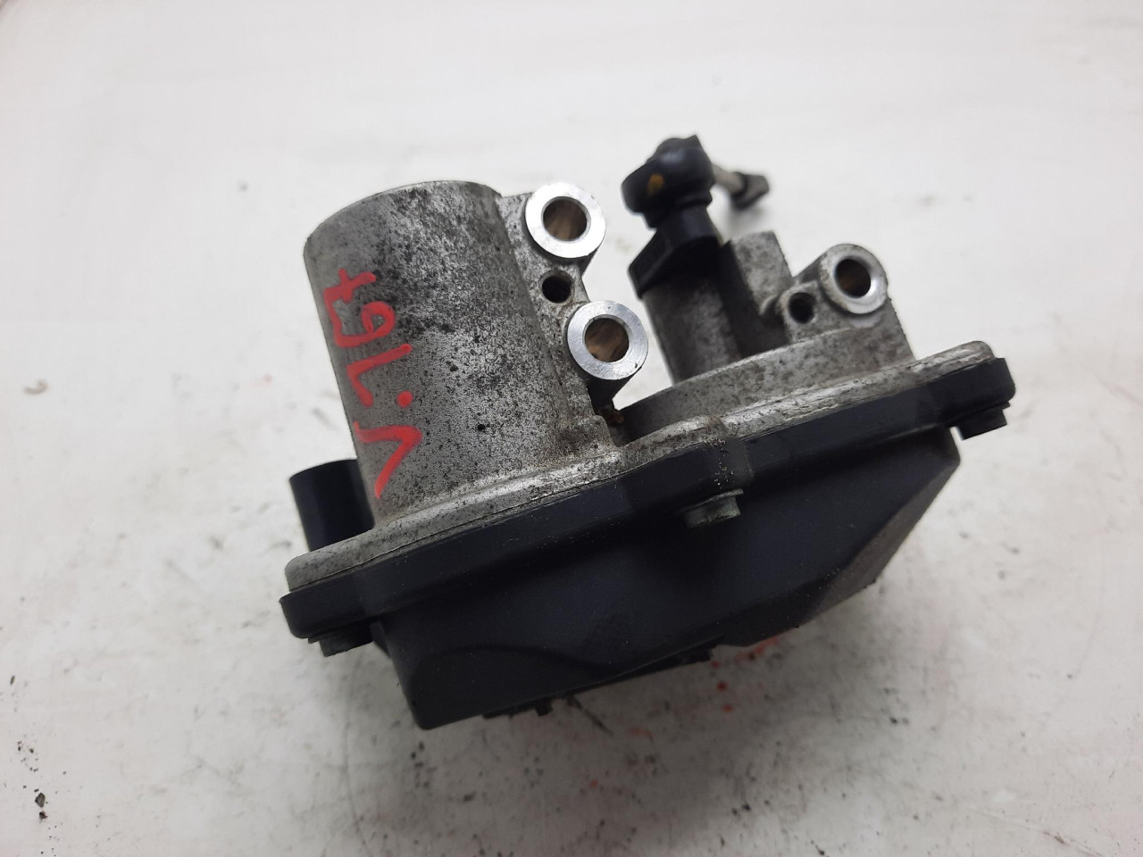 KLAPNA GASA Touareg 7P (10-14) 4.2 250kW 059129086L