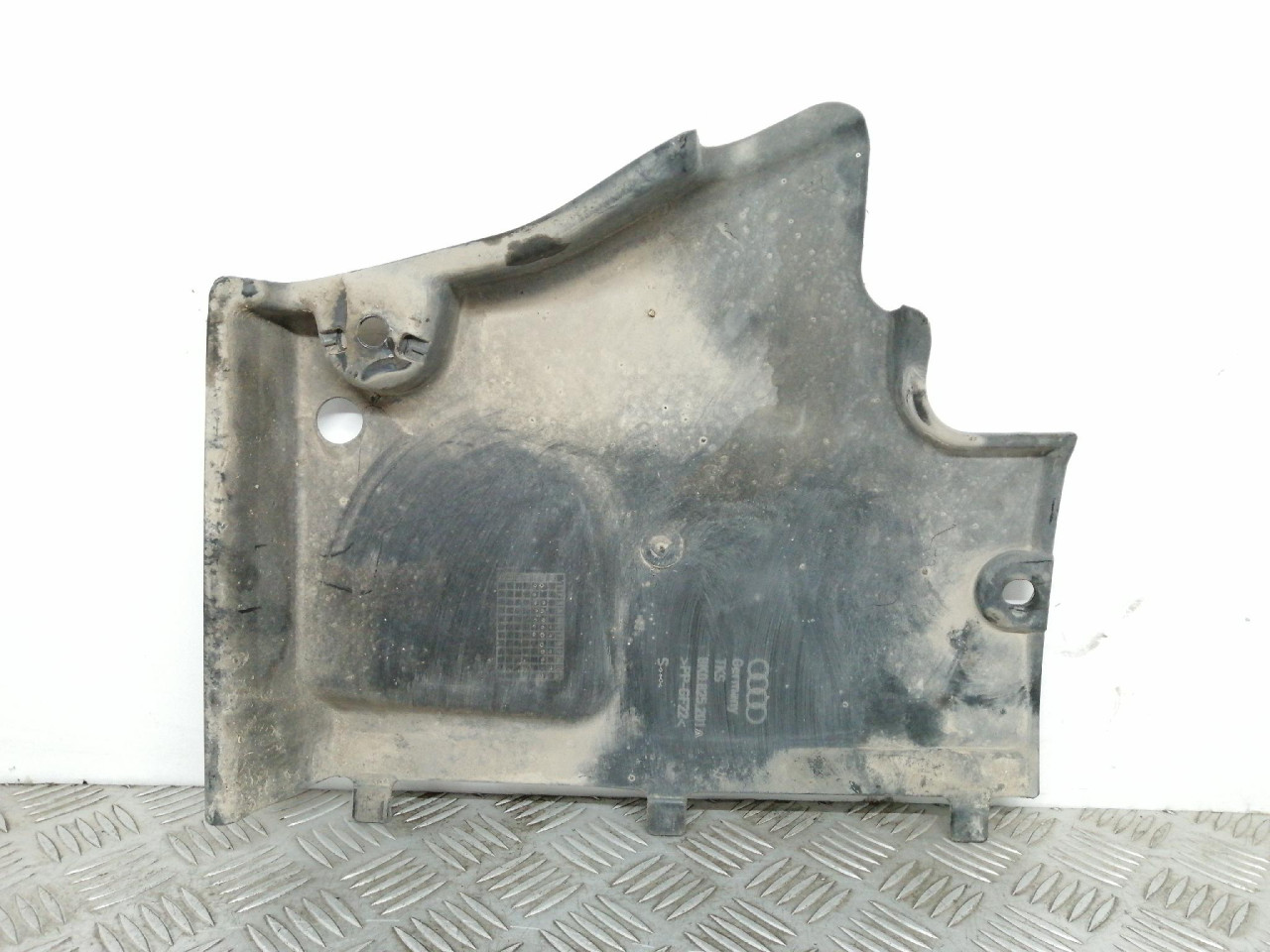 L PODNA ZASTITA A4 B8 8K (08-11) 8K0825201A DIJELOVI