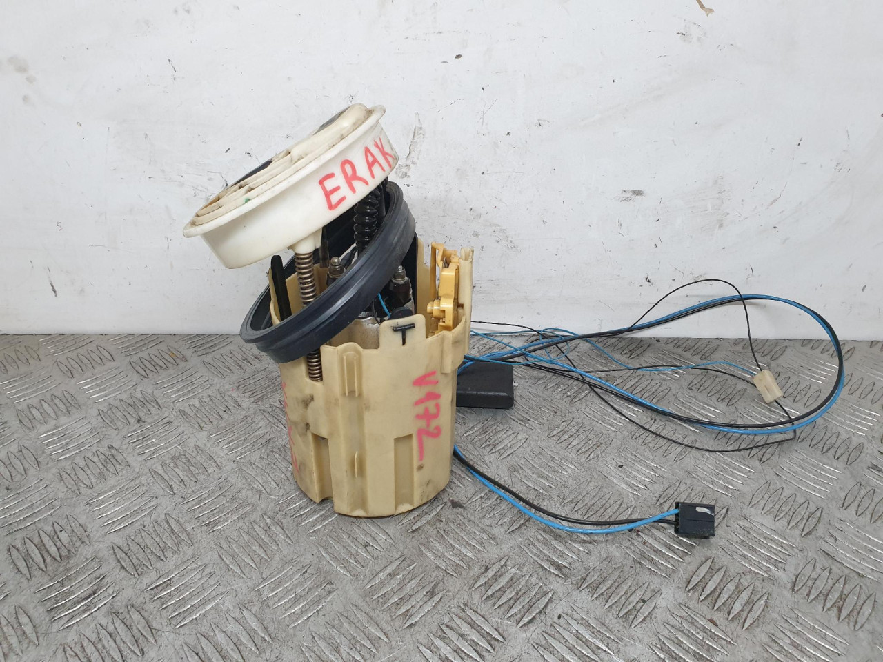 PUMPA REZERVOARA C W203 (04-07) A2034703394 DIJELOVI