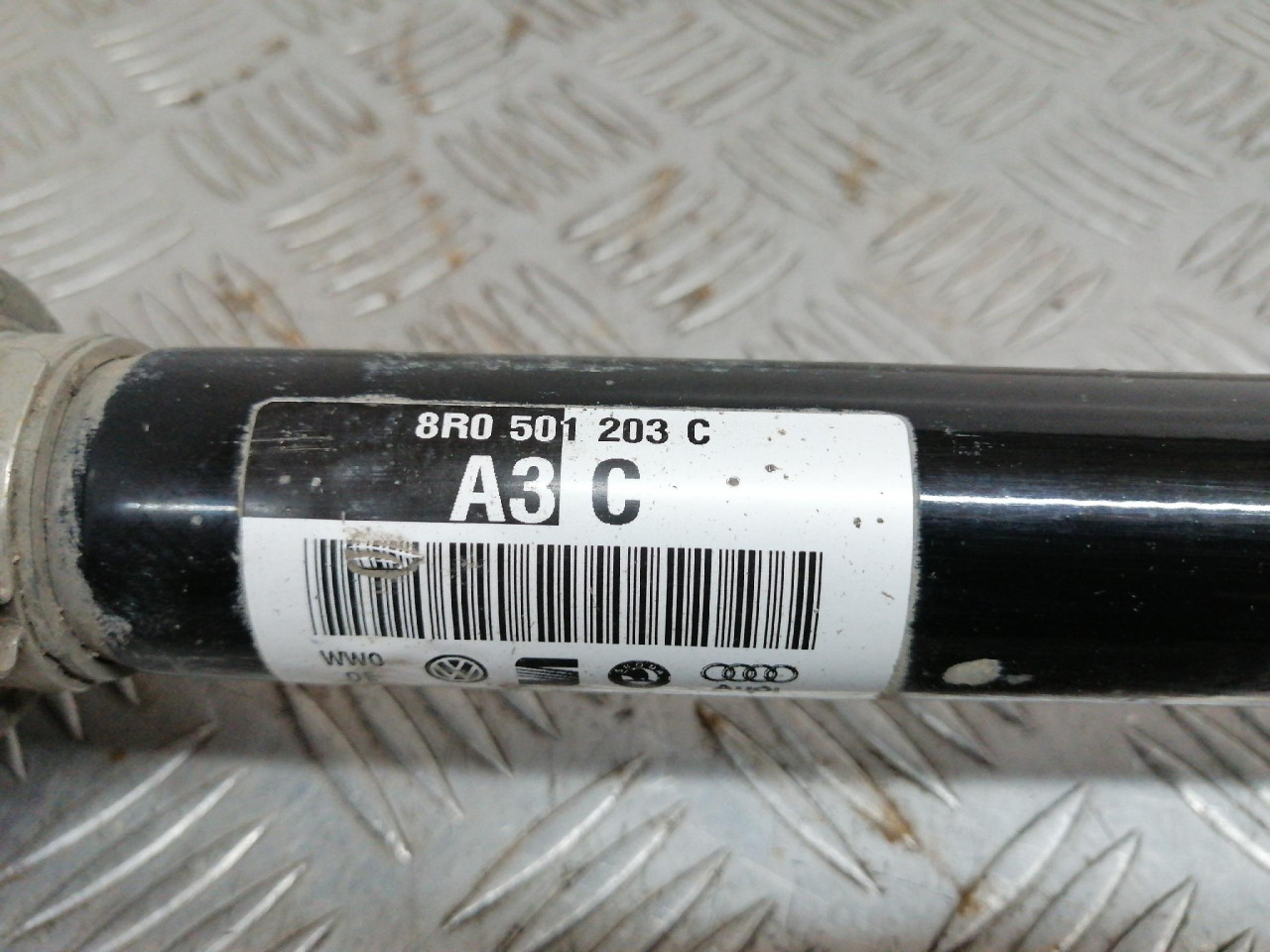 D ZADNJA POLUOSOVINA A6 4G (10-14) 8R0501203C DIJELOVI