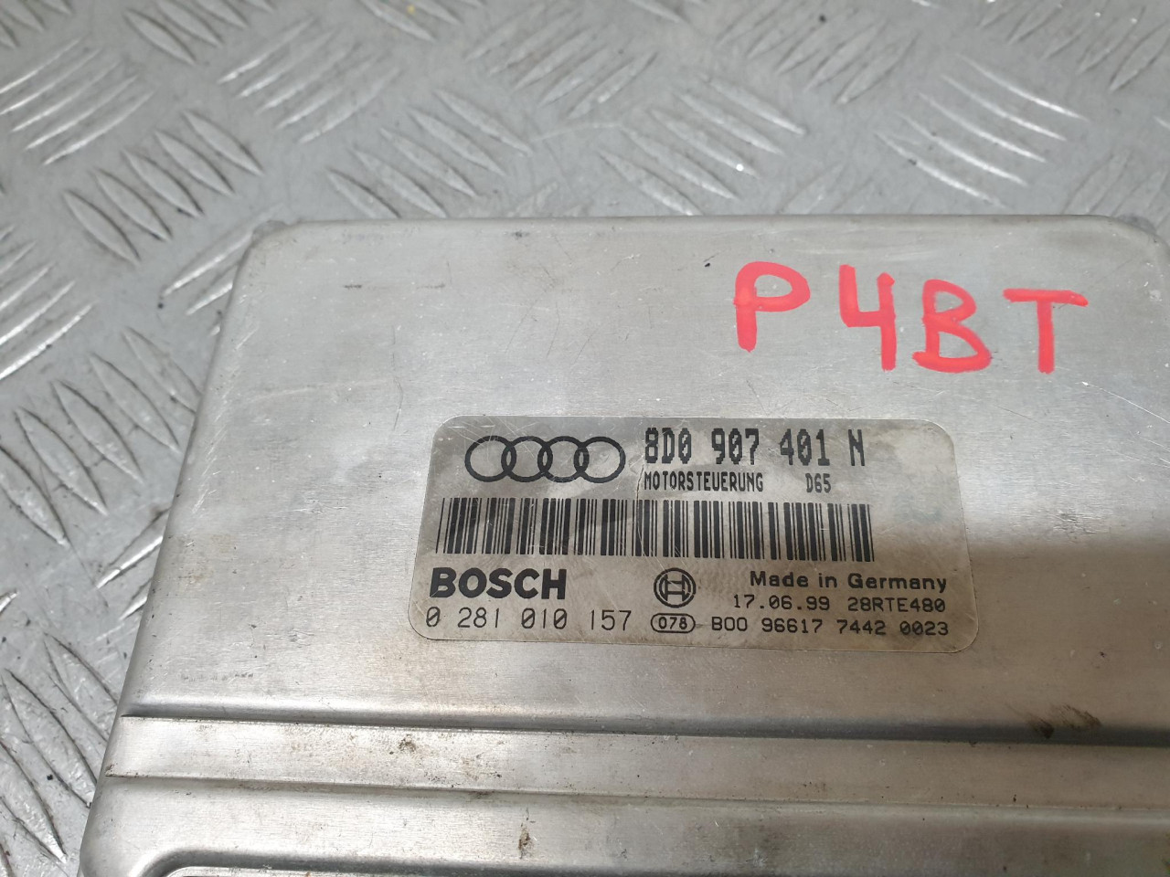 MOTORNI RACUNAR A6 4B (97-01) 8D0907401N 0281010157