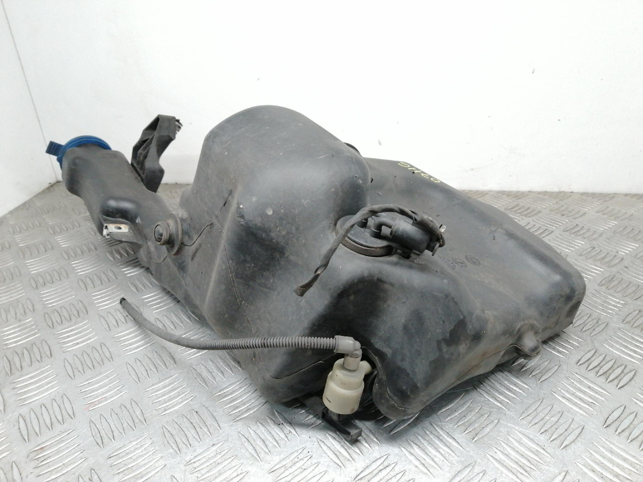 BOCA VODE BRISACA C W204 (07-11) A2048600360 DIJELOVI