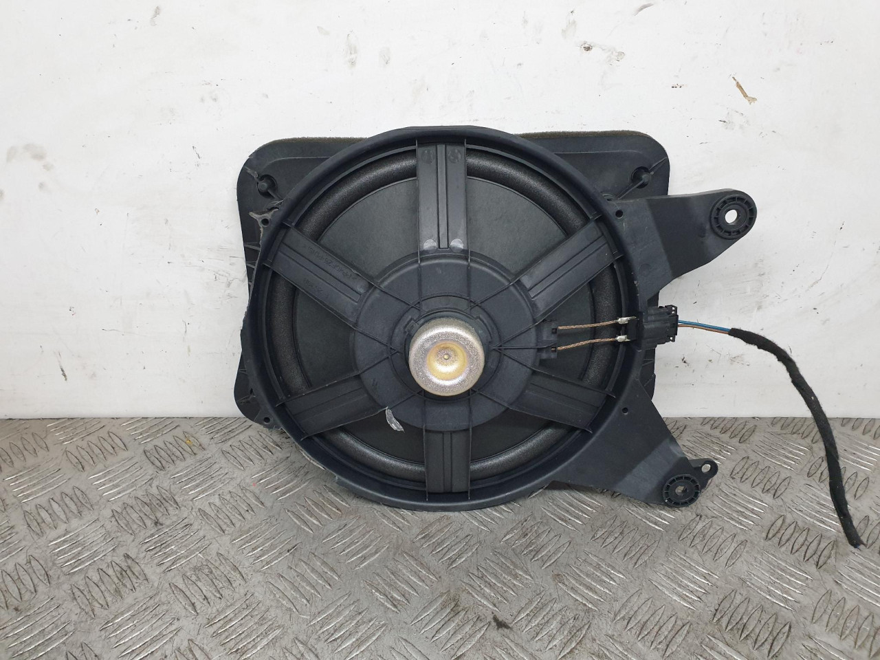 ZVUCNIK A6 4G (10-14) 4G5035412 DIJELOVI