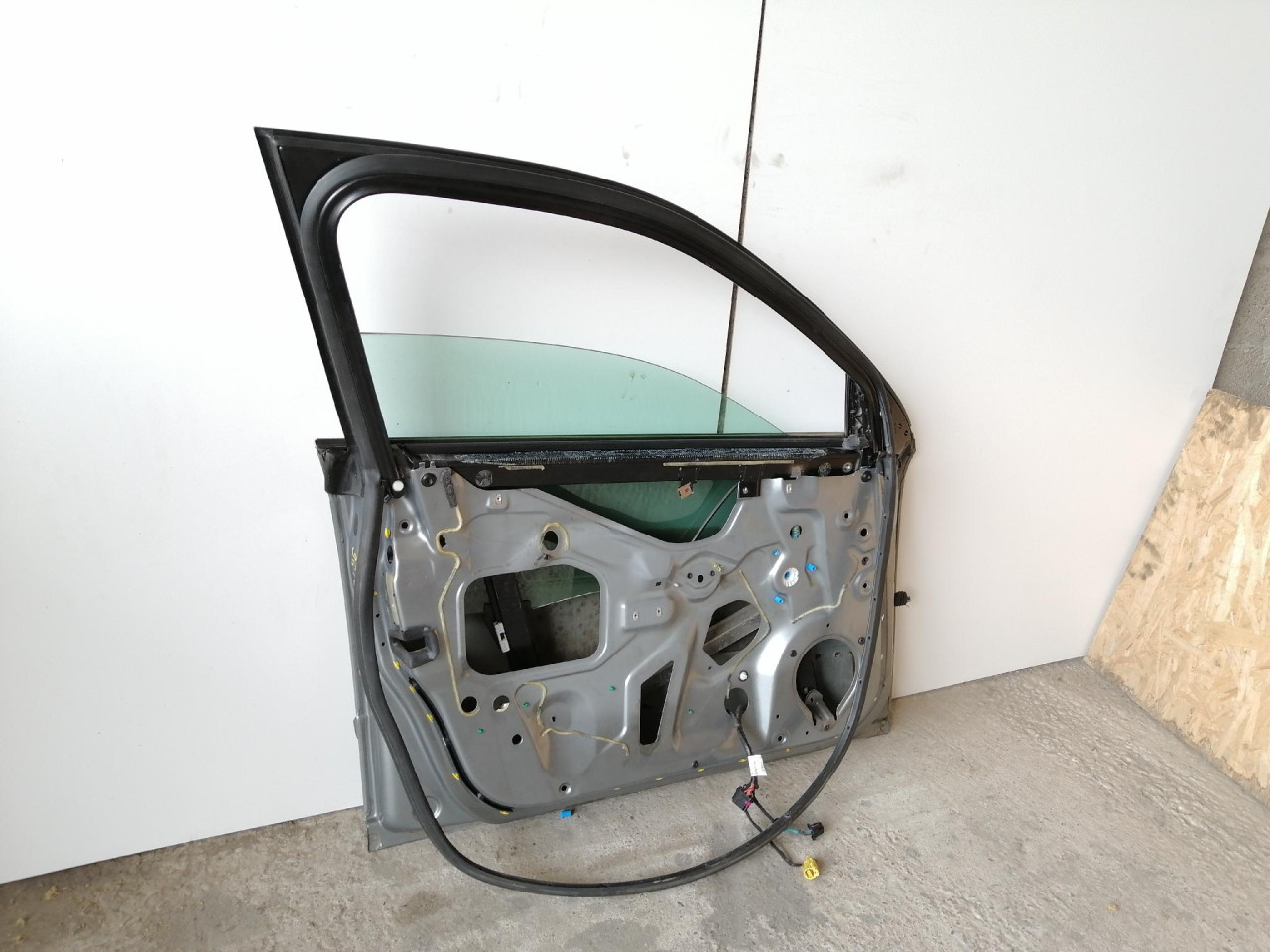 PL VRATA A4 B7 (04-08) DIJELOVI