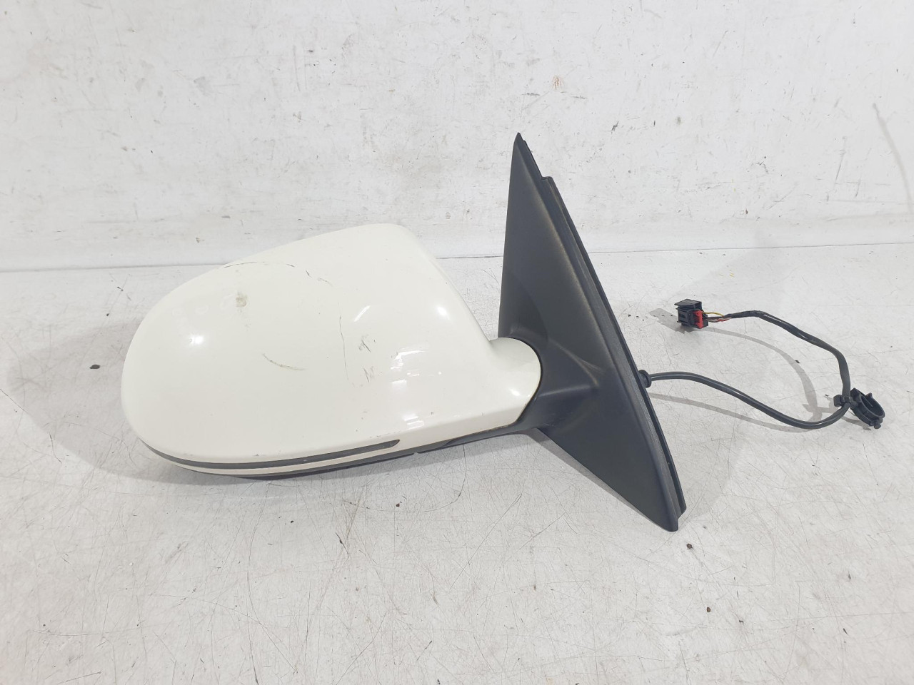 D RETROVIZOR Q3 8U (11-14) E1021000 DIJELOVI