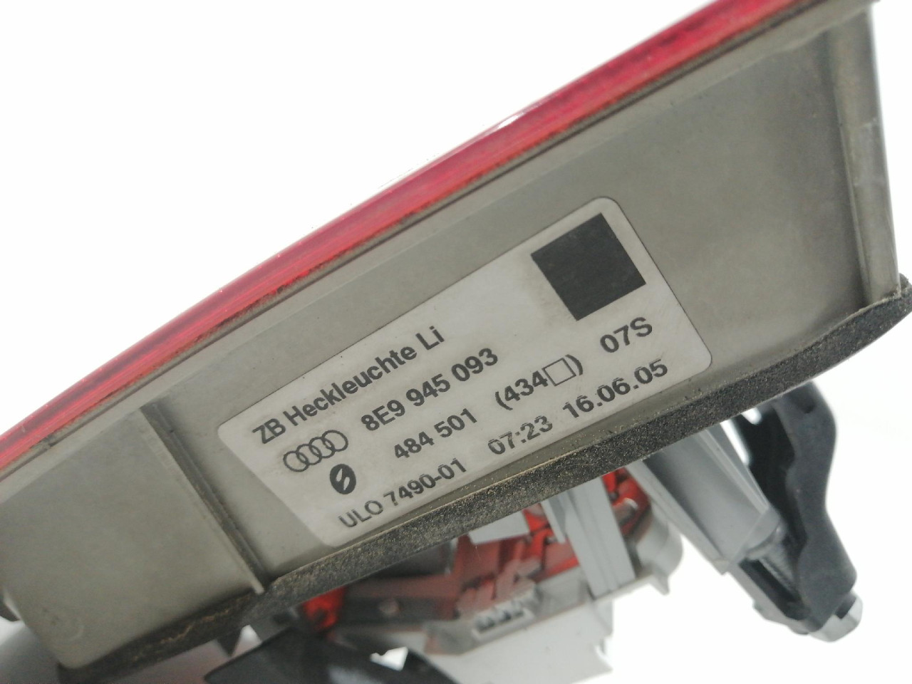 L UNUTRASNJI STOP A4 B7 (04-08) 8E9945093 DIJELOVI