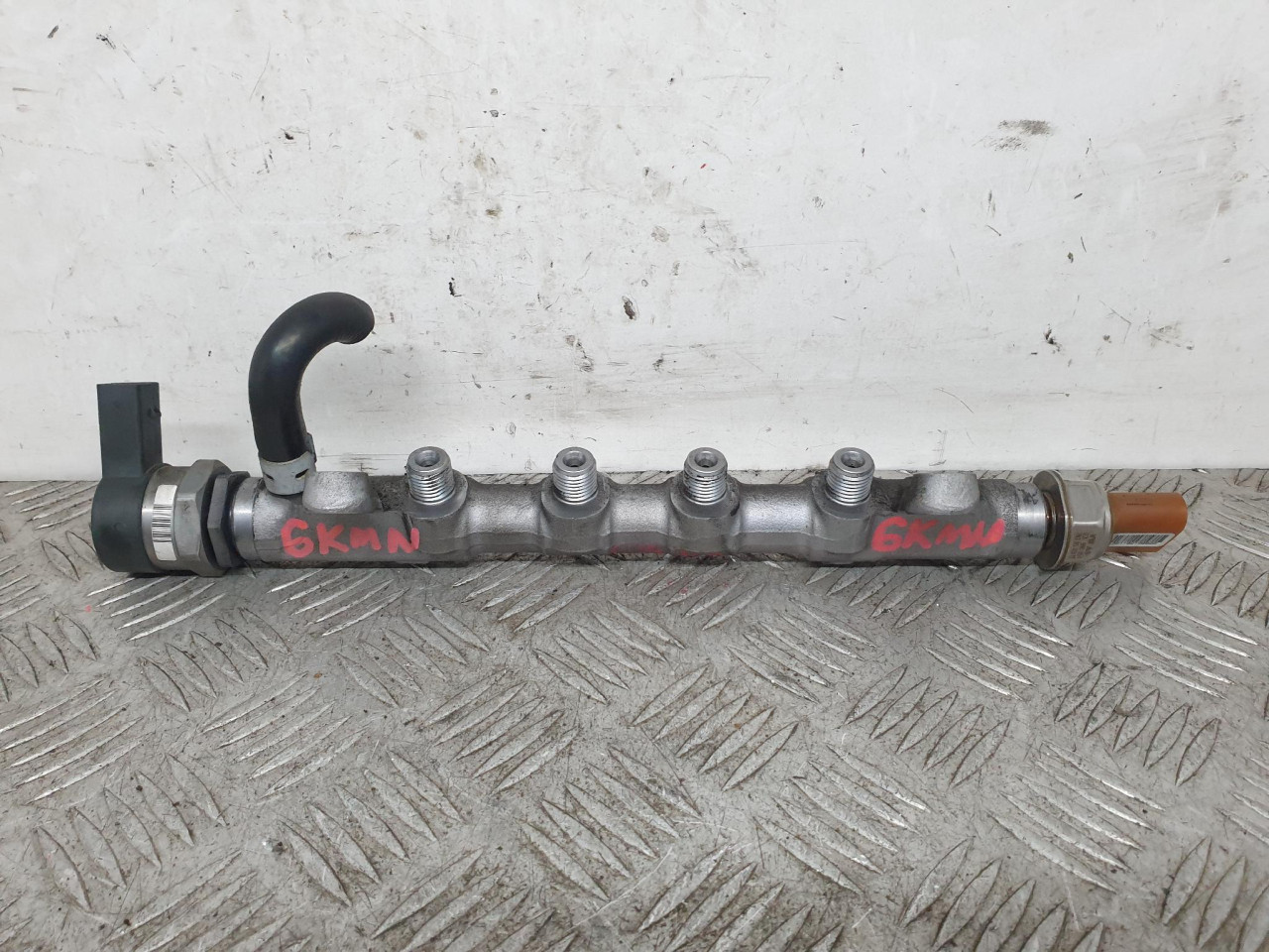 RAMPA GORIVA Pasat 7 (10-15) CFF 2.0 103kW 03L130089J