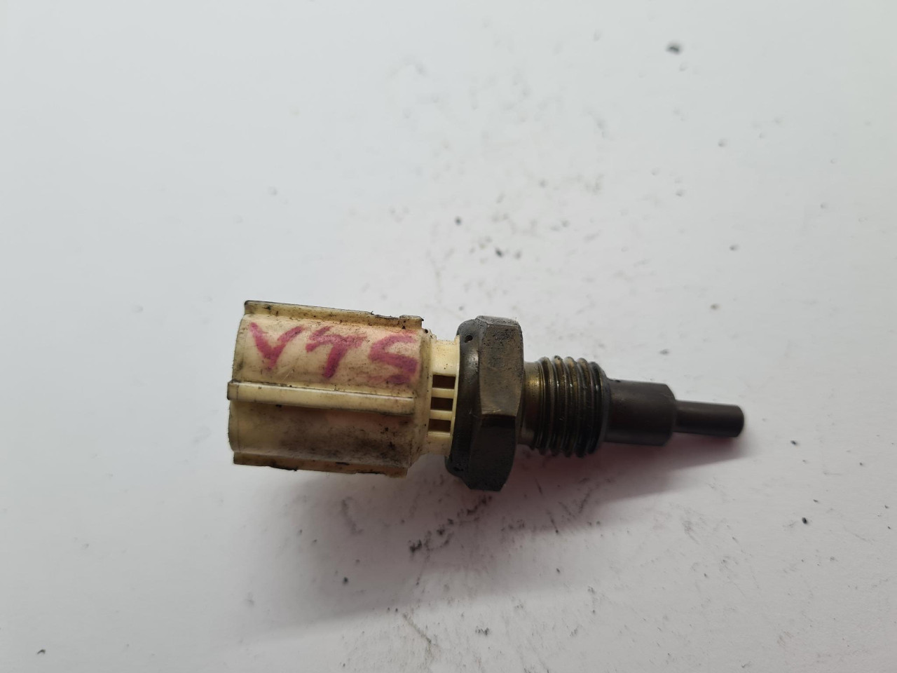 VENTIL / SENZOR Avensis (06-09) 8942233030 DIJELOVI