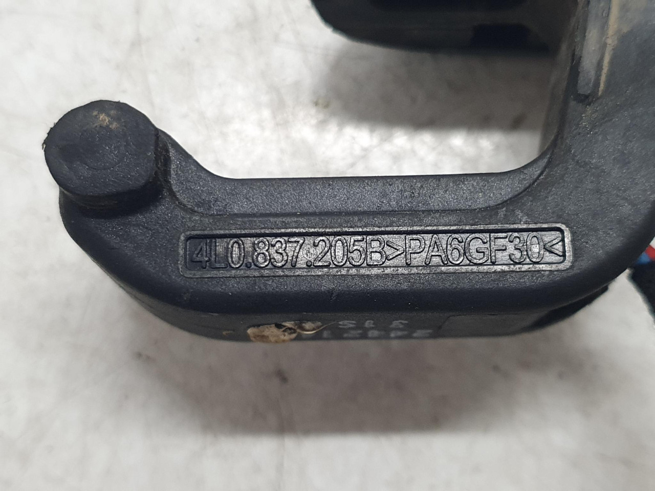 ZL STEKA - RUCKA VRATA Q7 4L (08-15) 4L0837205B