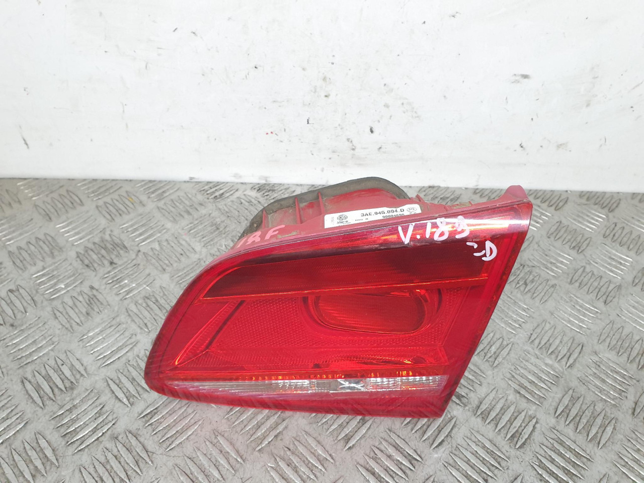 D UNUTRASNJI STOP Pasat 7 (10-15) 3AE945094D DIJELOVI