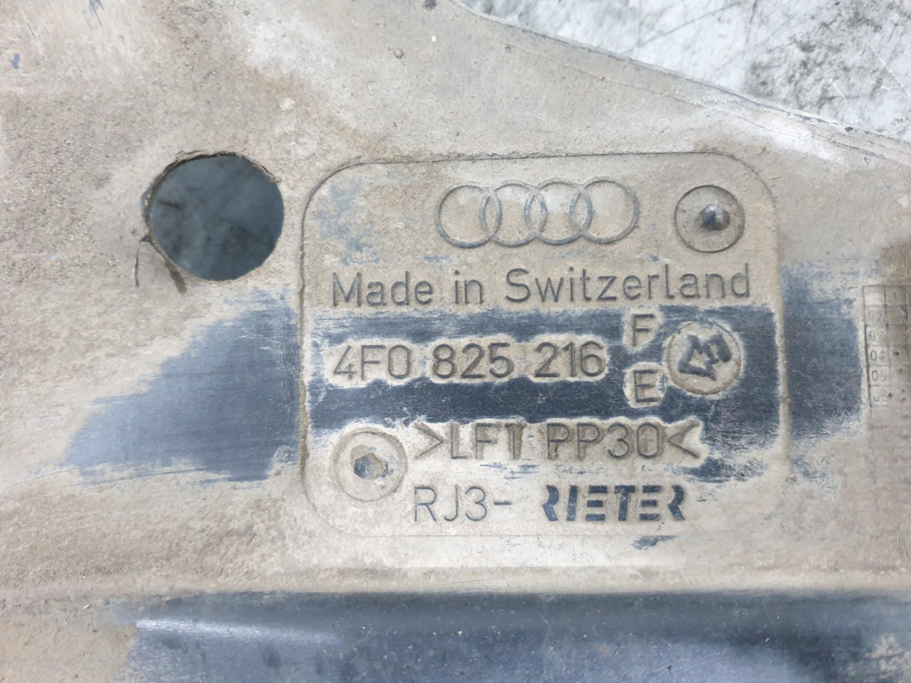 D PODNA ZASTITA A6 4F (08-11) 4F0825216E DIJELOVI