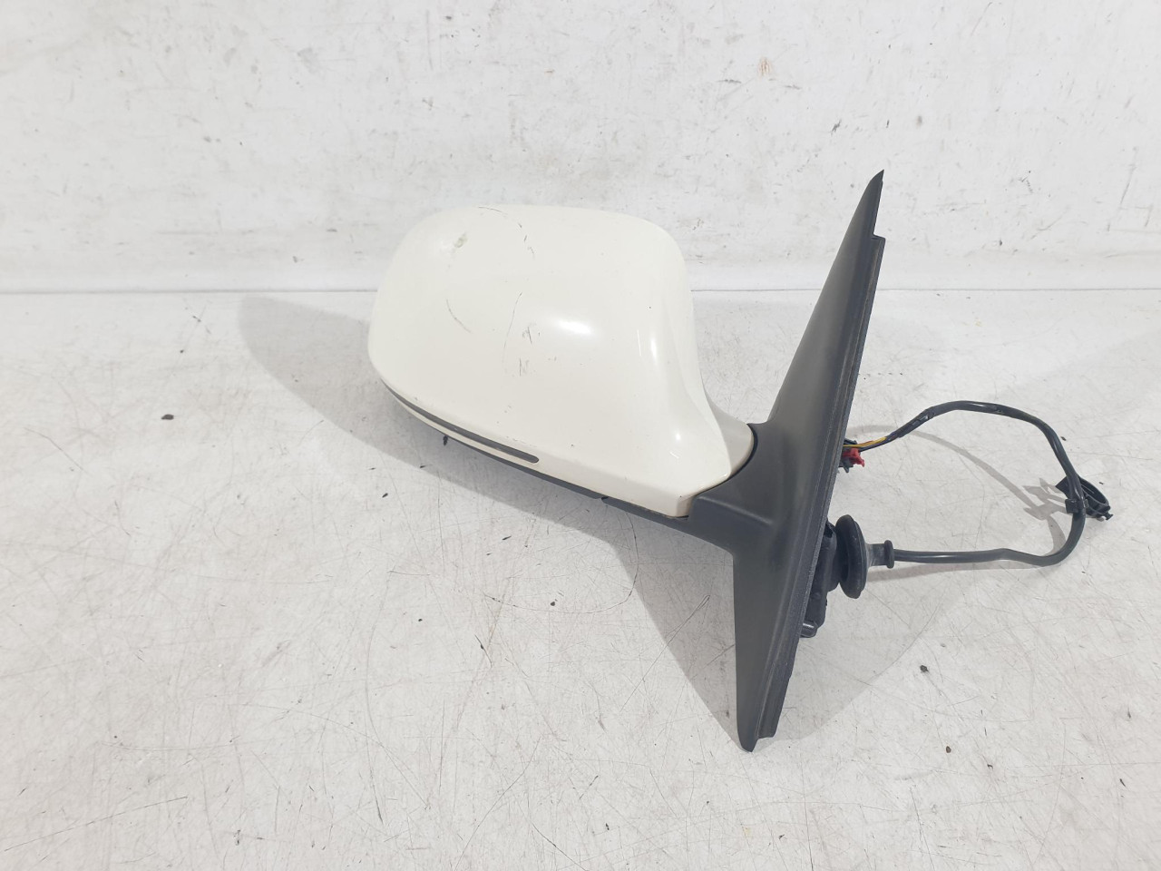 D RETROVIZOR Q3 8U (11-14) E1021000 DIJELOVI