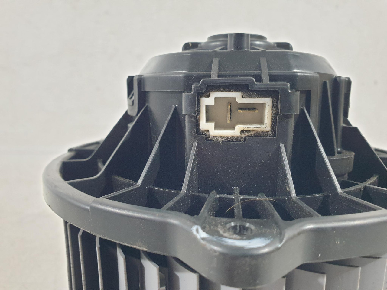 VENTILATOR KABINE ix35 (09-13) F00S3B2442 DIJELOVI