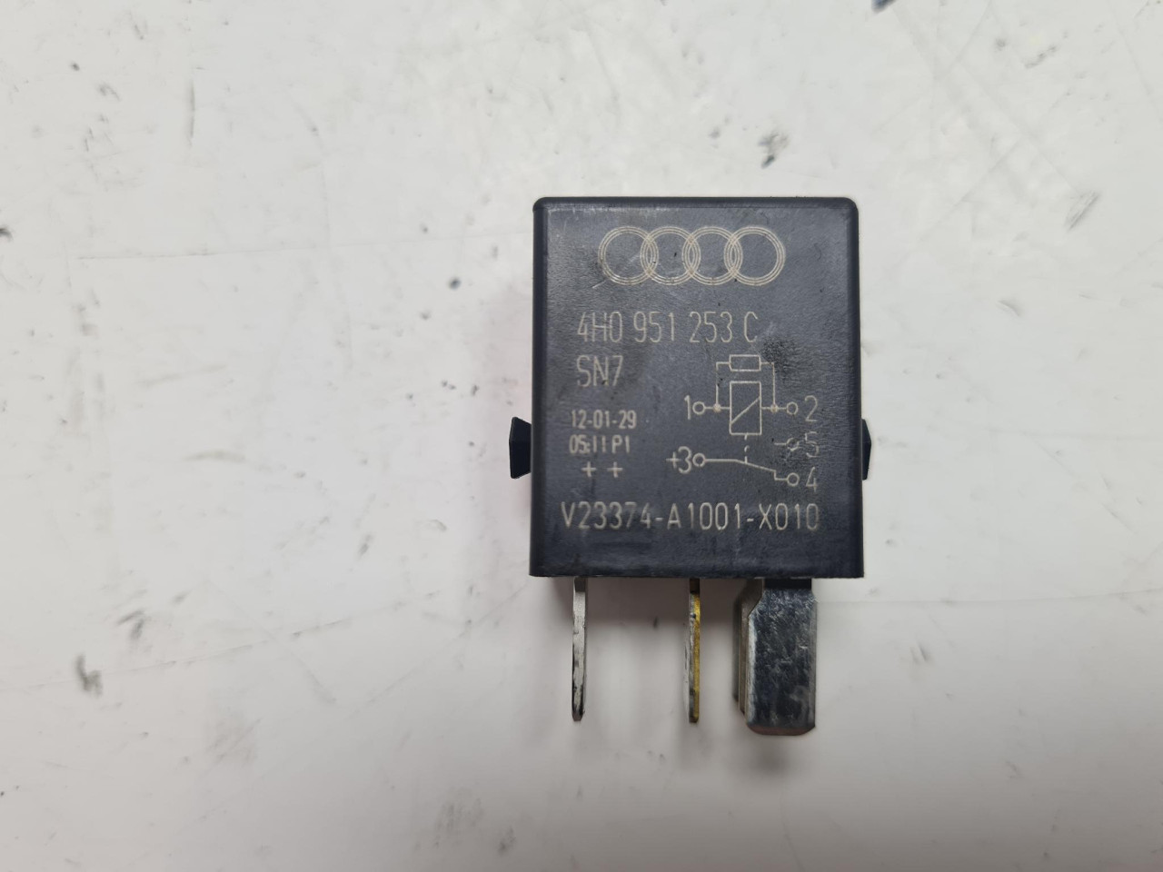 RELEJ A6 4G (10-14) 4H0951253C DIJELOVI