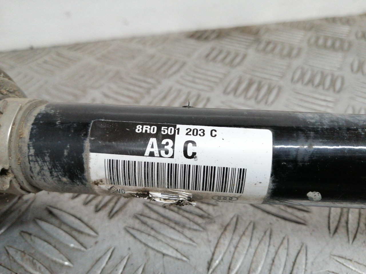 D ZADNJA POLUOSOVINA A6 4G (10-14) 8R0501203C DIJELOVI