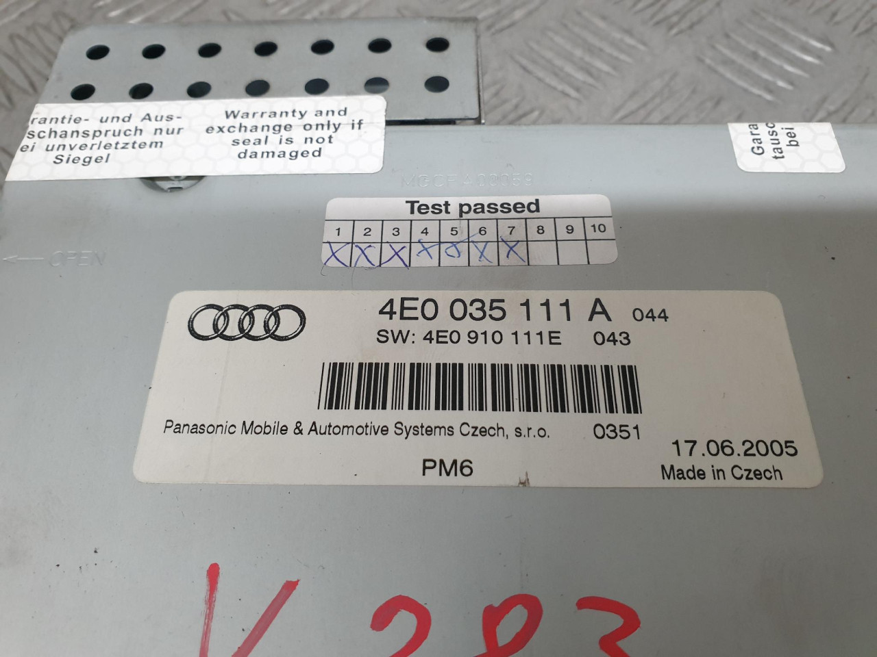 CD CHANGER A6 4F (04-08) 4E0910111E 4E0035111A DIJELOVI