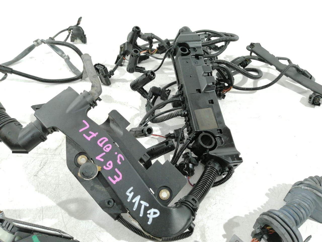 INSTALACIJA MOTORA 5 E60 (07-10) 3.0 DIJELOVI