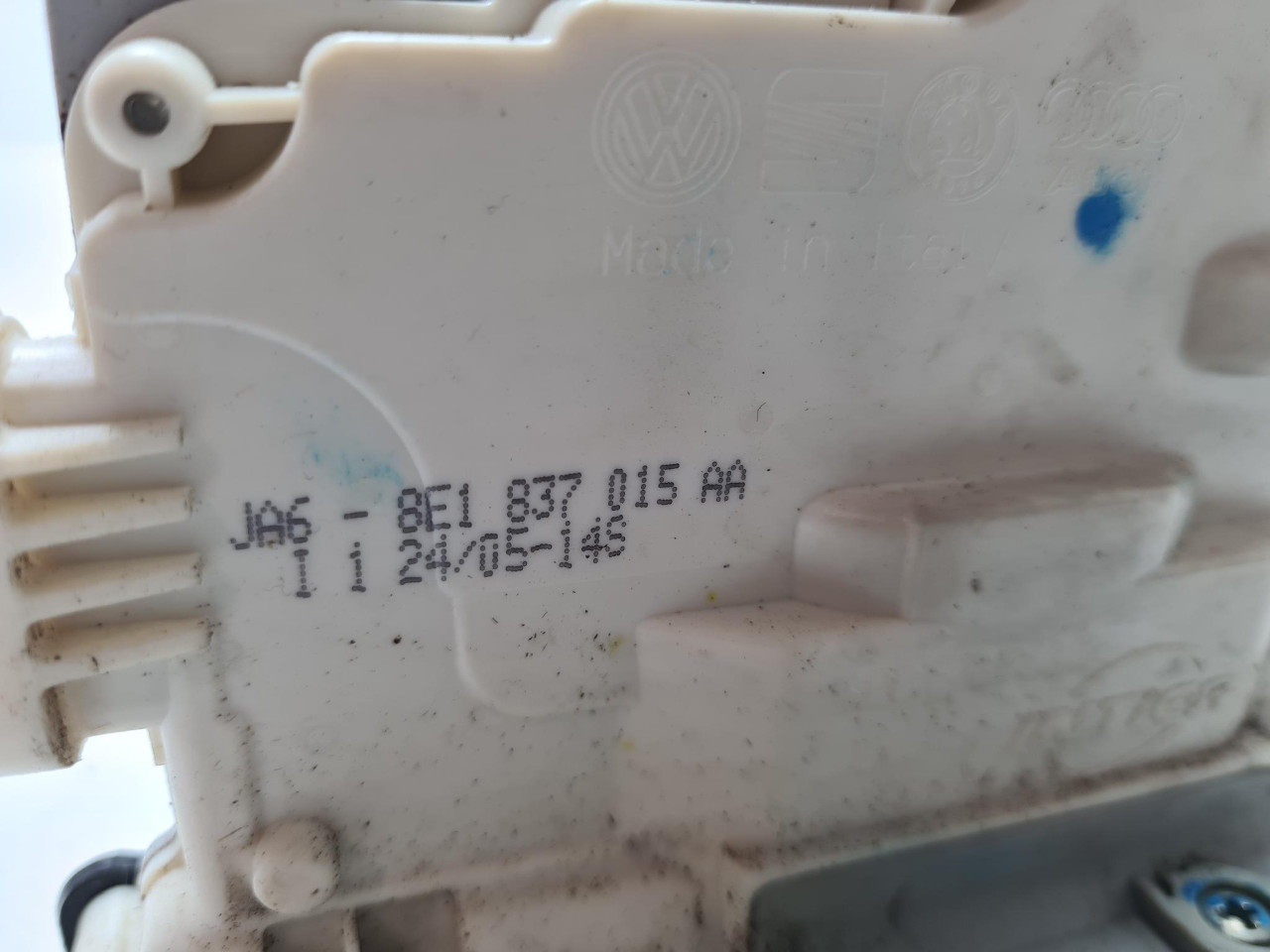 PL BRAVA VRATA A4 B7 (04-08) 8E1837015AA DIJELOVI