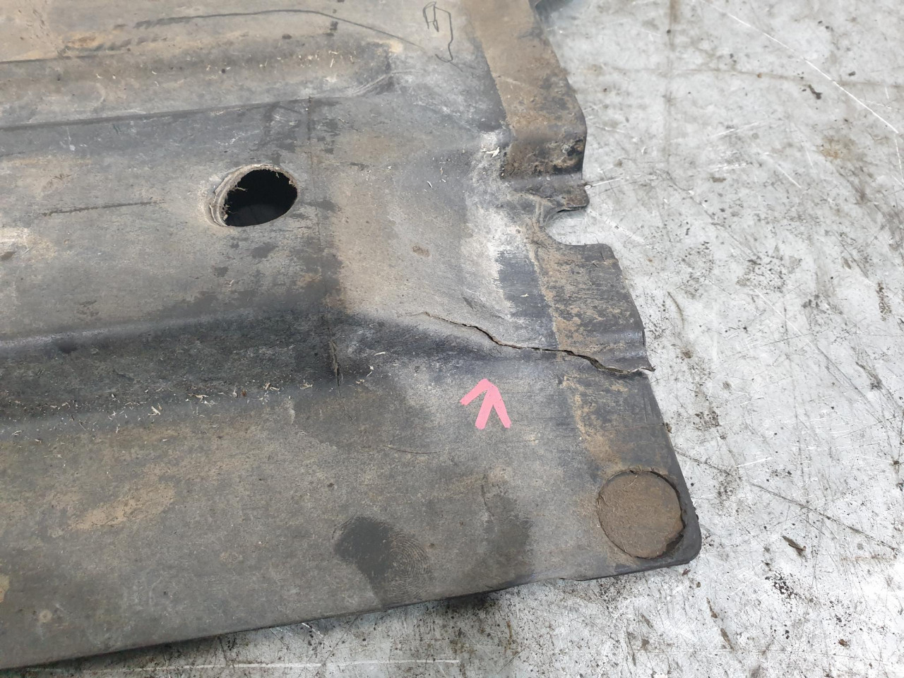 L PODNA ZASTITA A6 4F (08-11) 4F0825215C DIJELOVI