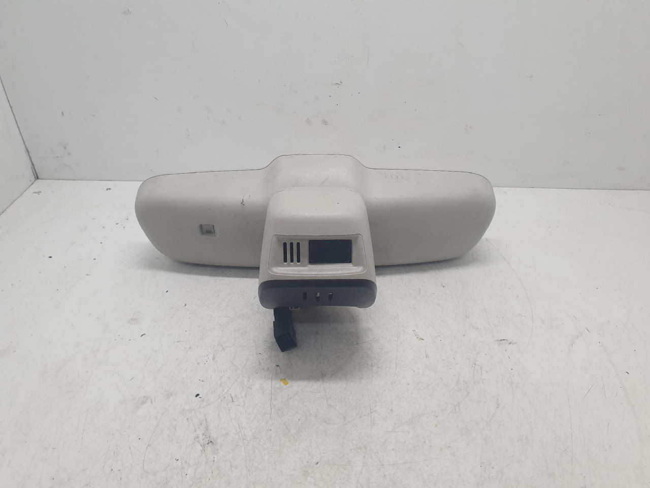 UNUTRASNJI RETROVIZOR A5 8T (07-11) 8K0857511E DIJELOVI