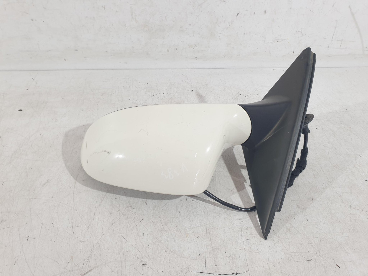 L RETROVIZOR Q3 8U (11-14) E1021000 DIJELOVI