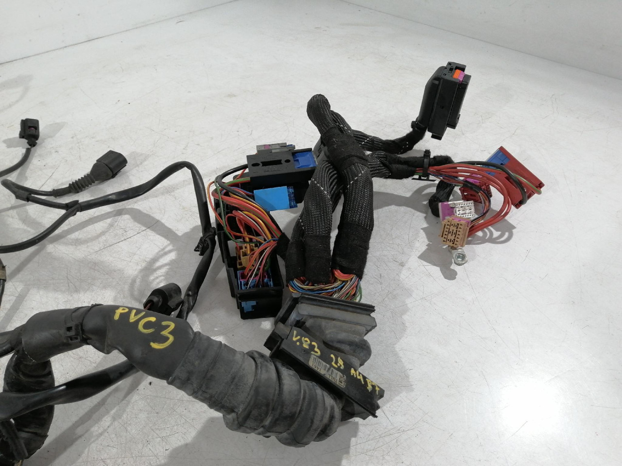 INSTALACIJA MOTORA A4 B7 (04-08) BDG 2.5 120kW DIJELOVI