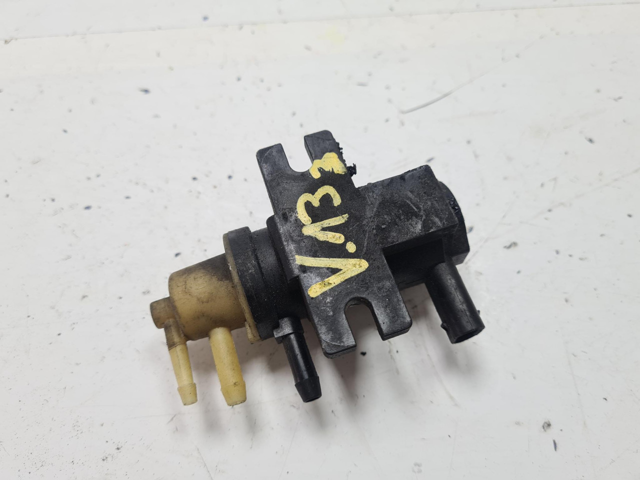 VAKUM VENTIL C W204 (07-11) 2.2 125kW A0071531428