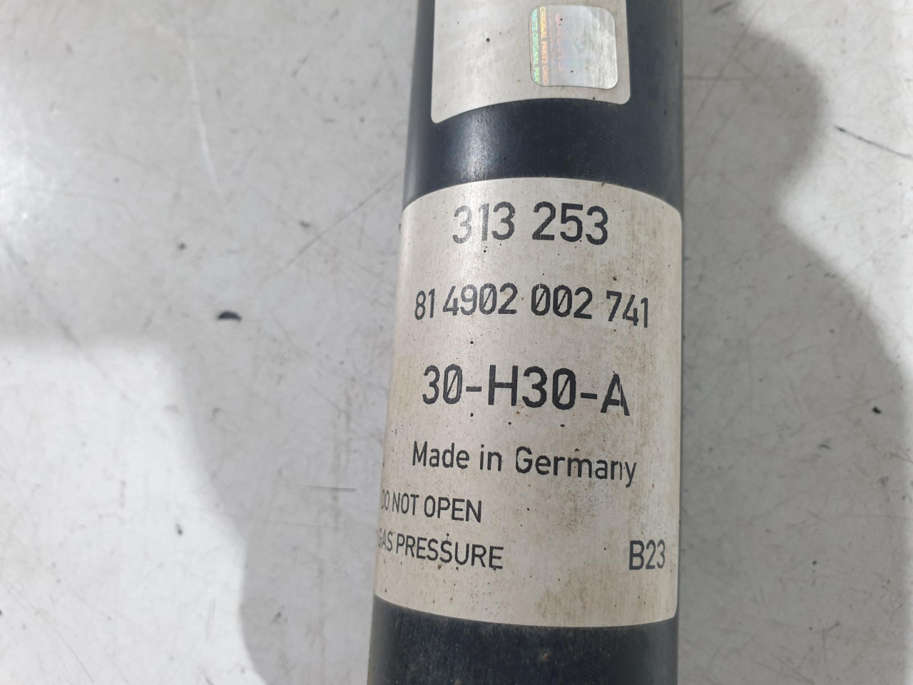 D ZADNJI AMORTIZER Q3 8U (11-14) DIJELOVI
