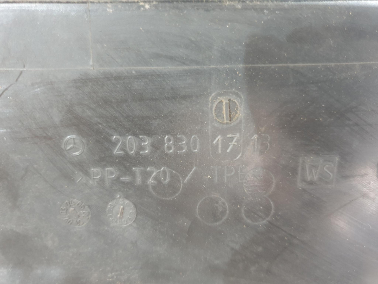 SLIVNIK PLASTIKA SAJBE C W203 (04-07) 2038301713