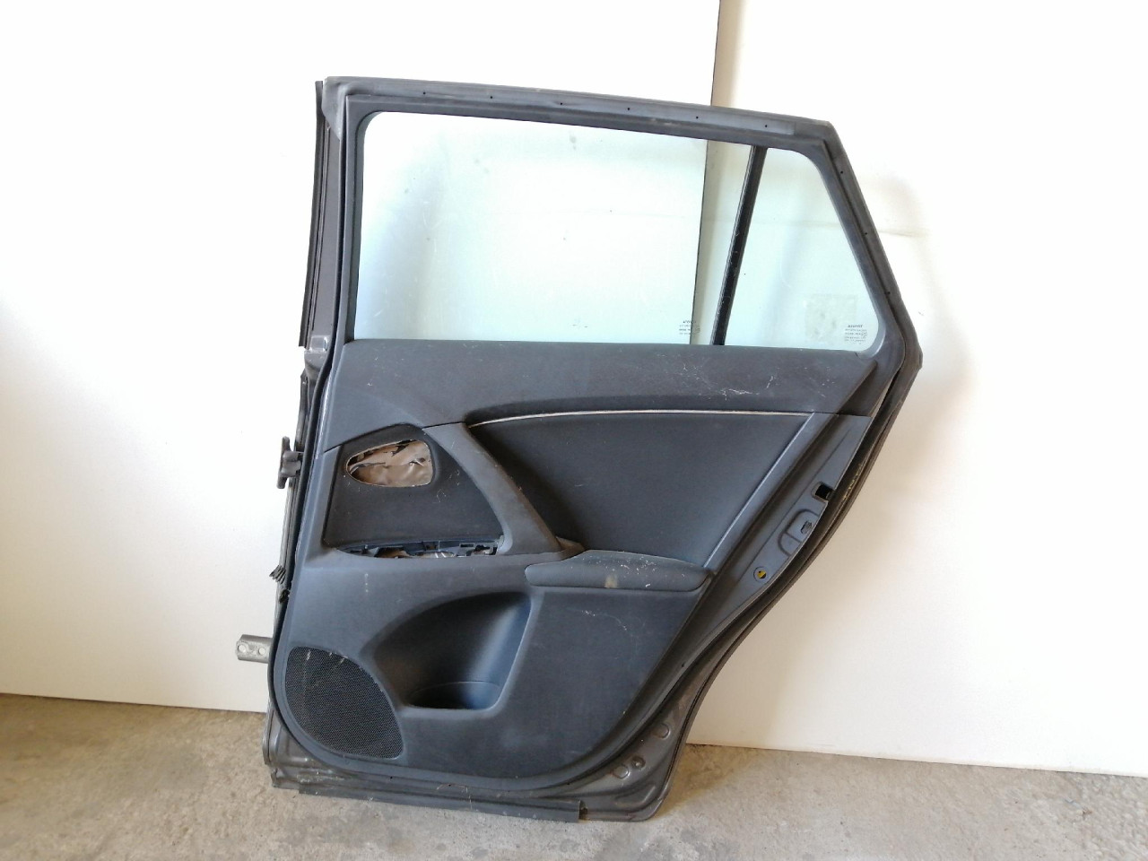 ZD VRATA Avensis (09-11) DIJELOVI