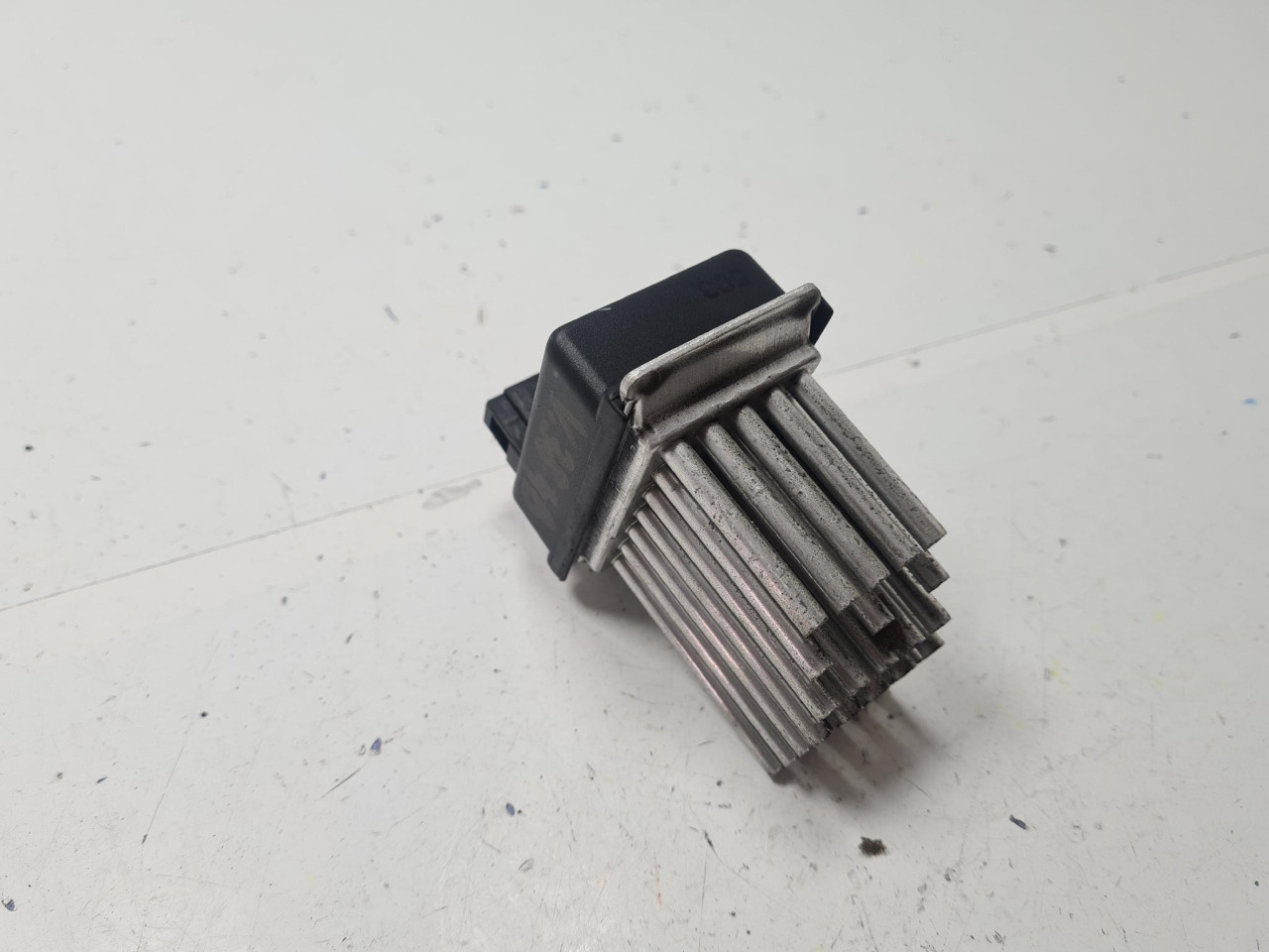 REOSTAT A6 4B (01-04) 4B0820521 DIJELOVI