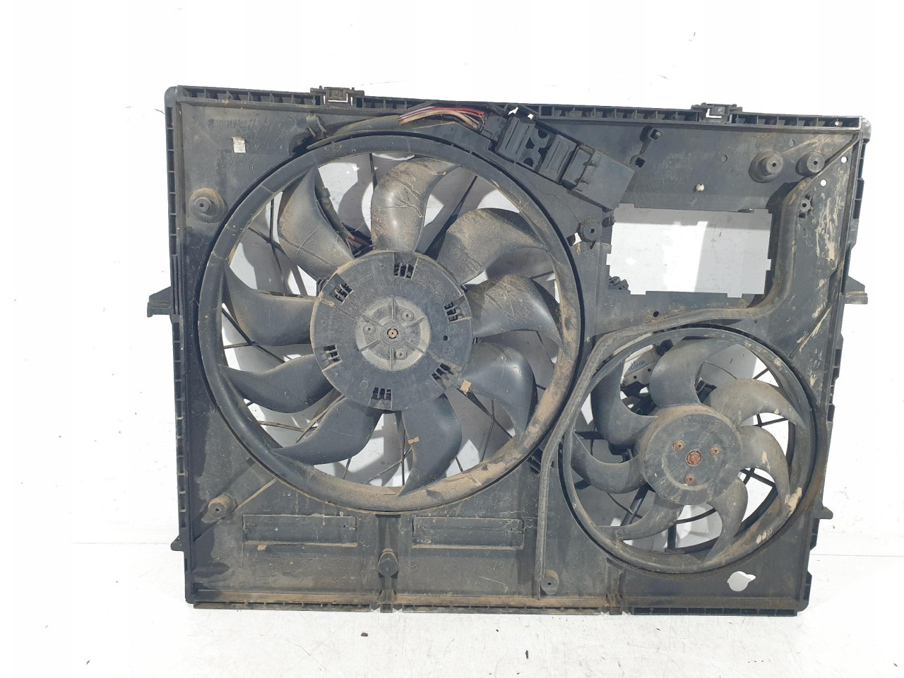 VENTILATOR HLADNJAKA Q7 4L (08-15) 7L0121203J