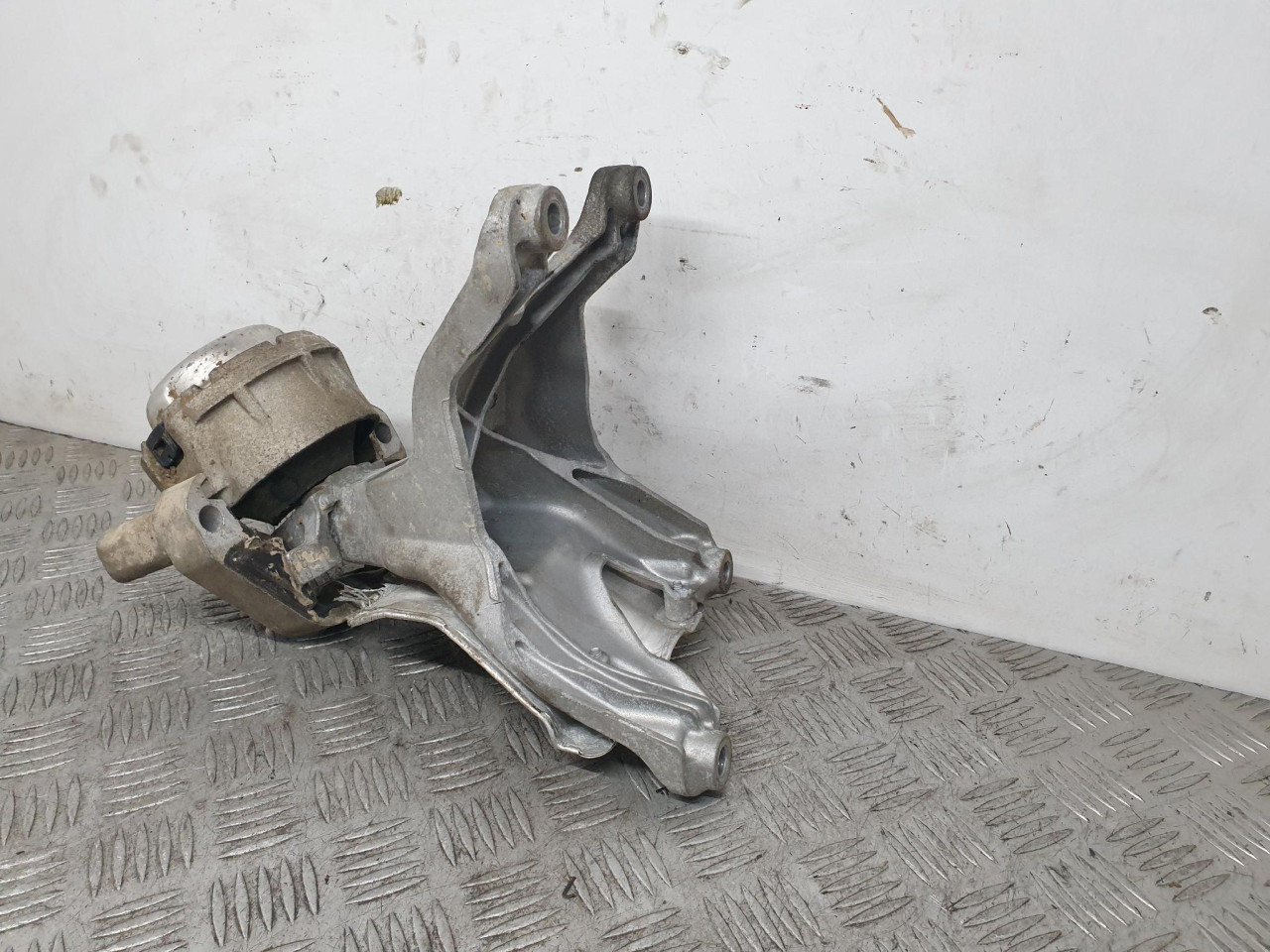 NOSAC MOTORA / MJENJACA A6 4G (10-14) 132kW 8K0199388