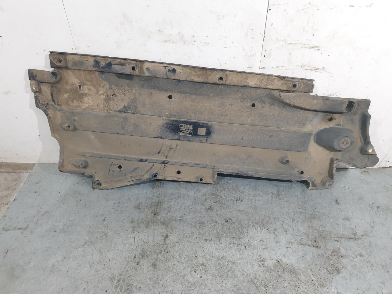 L PODNA ZASTITA A6 4F (08-11) 4F0825207C DIJELOVI