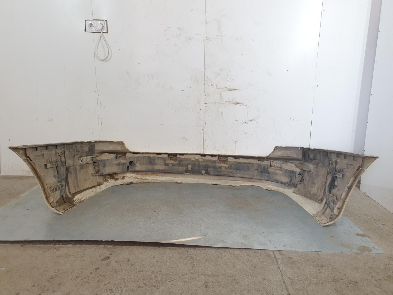 ZADNJI BRANIK C W203 (04-07) A2038850925 DIJELOVI