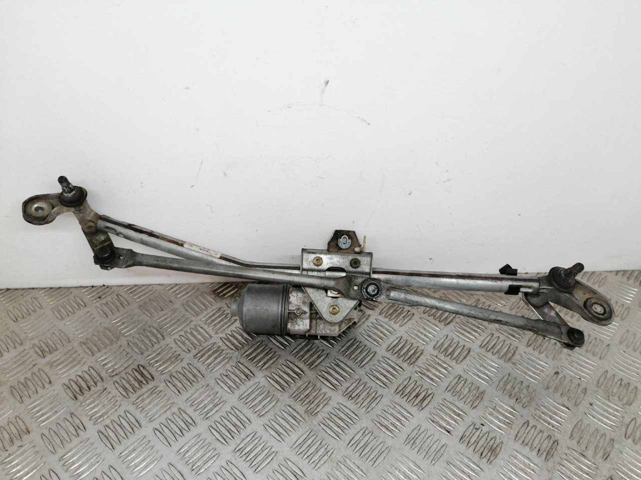 MOTORIC POLUGE BRISACA A4 B7 (04-08) 8E1955119B0Y