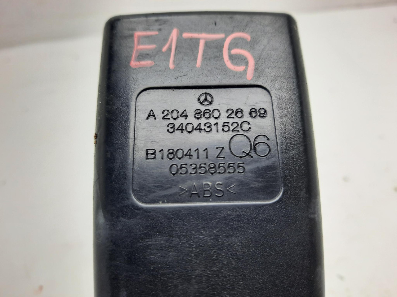 ZD UTIKAC POJASA C W204 (11-15) A2048602669 DIJELOVI