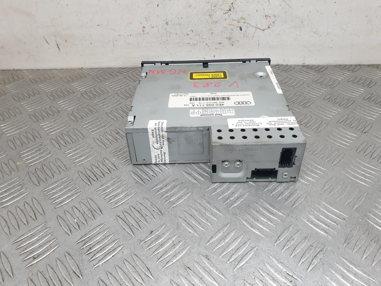 CD CHANGER A6 4F (04-08) 4E0910111E 4E0035111A DIJELOVI
