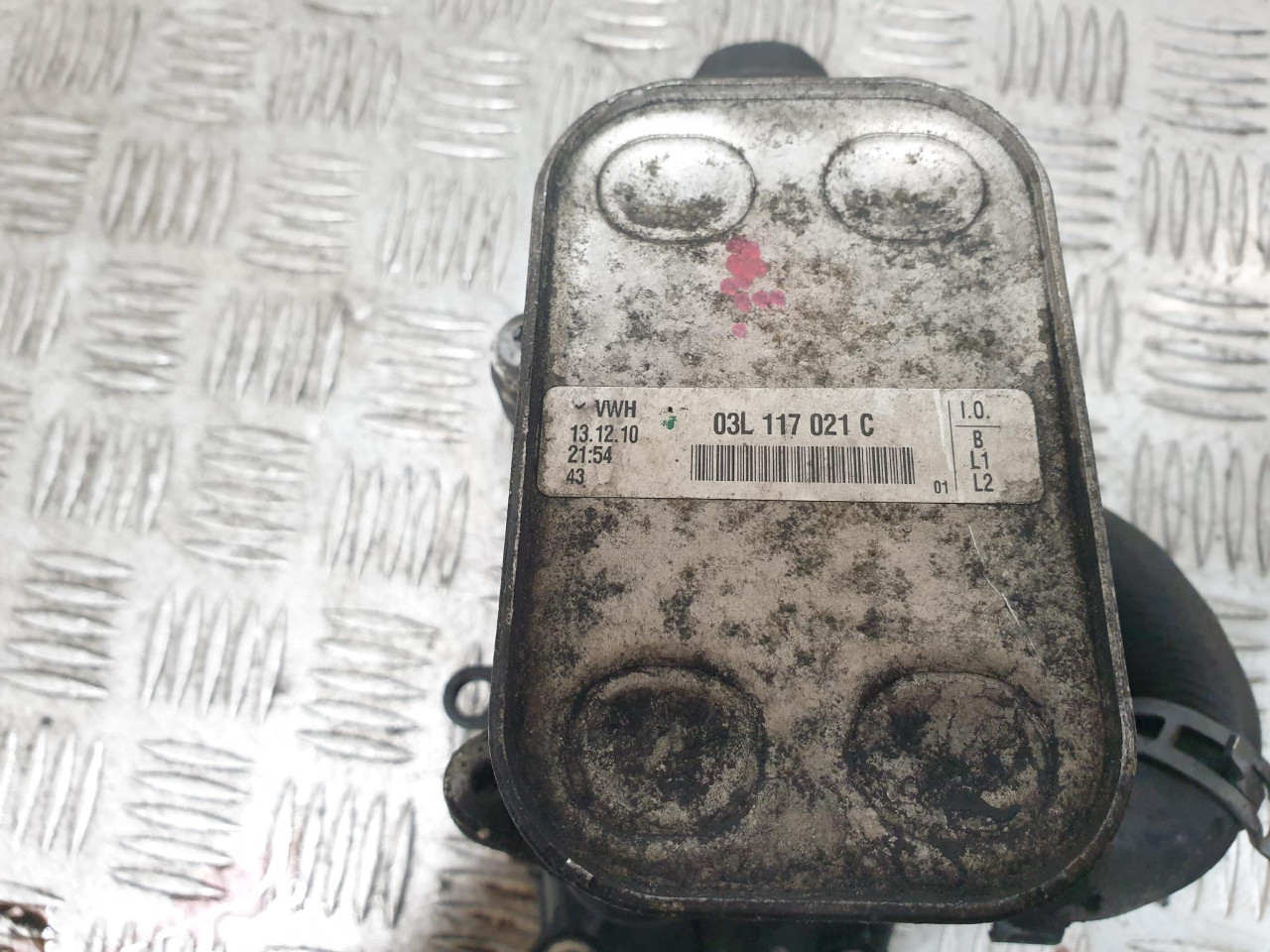 KUCISTE FILTERA ULJA Pasat 7 (10-15) 103kW 03L115389C