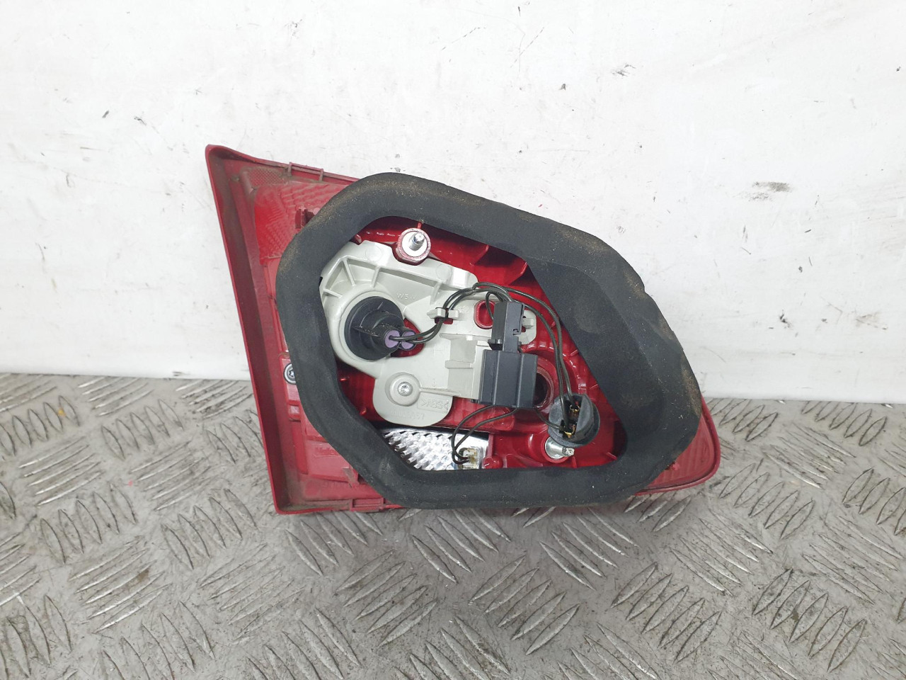 D UNUTRASNJI STOP Pasat 7 (10-15) 3AE945094D DIJELOVI
