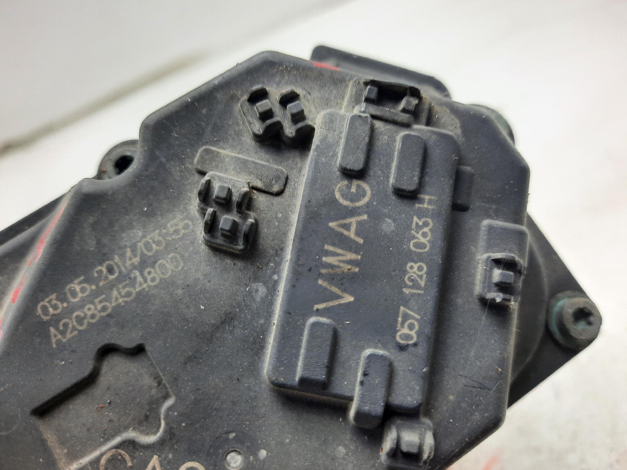 KLAPNA GASA Touareg 7P (10-14) 4.2 250kW 057128063H