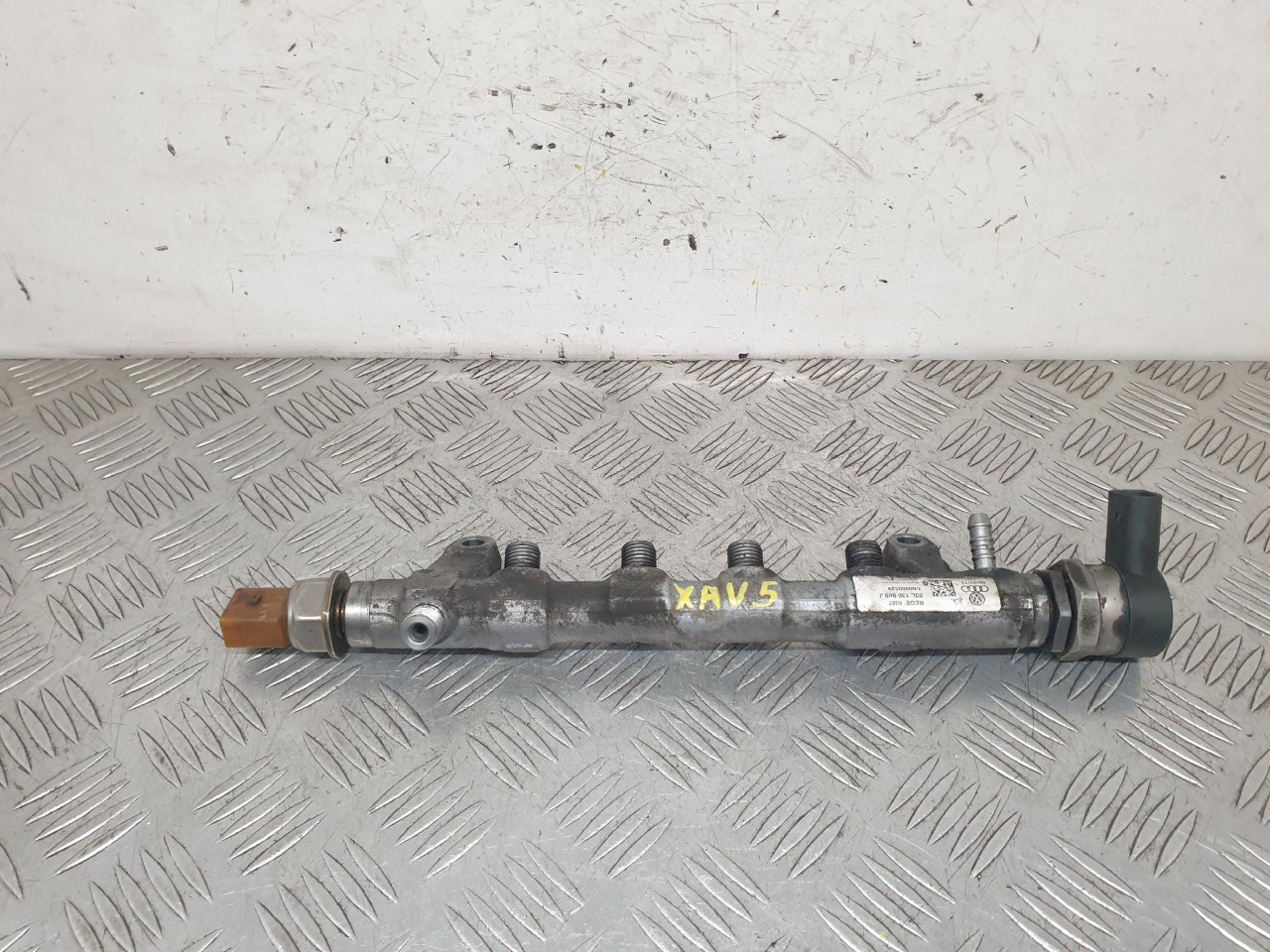 RAMPA GORIVA Q3 8U (11-14) CFF 2.0 103kW 03L130089J